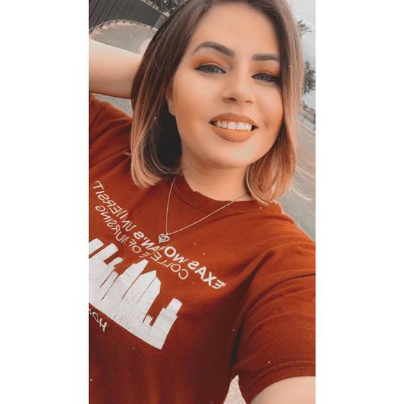 Meet your Posher, Kelli - Picture 1 of 1